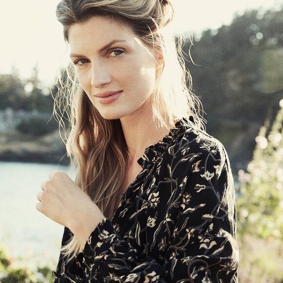 Dôen Baltic Top - Floral Black Scroll Print - Small - Picture 2 of 11